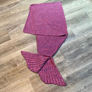 Kids mermaid tail knit blanket pink and purple